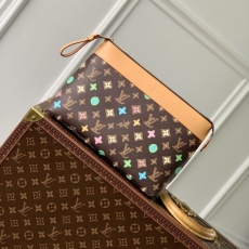 LV Clutch Bags